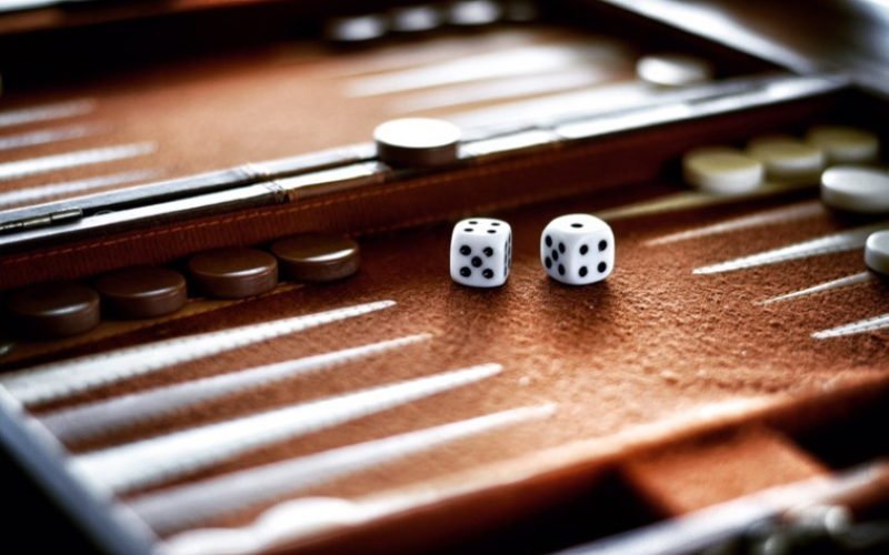 Backgammon Playing Guide